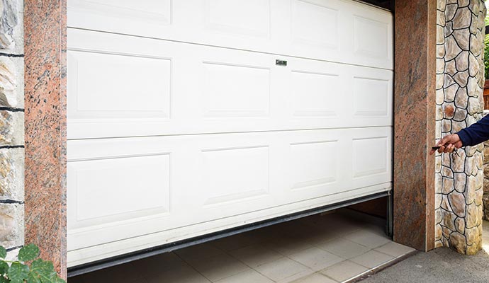 Noisy Garage Door Repair in Jacksonville and St. Augustine
